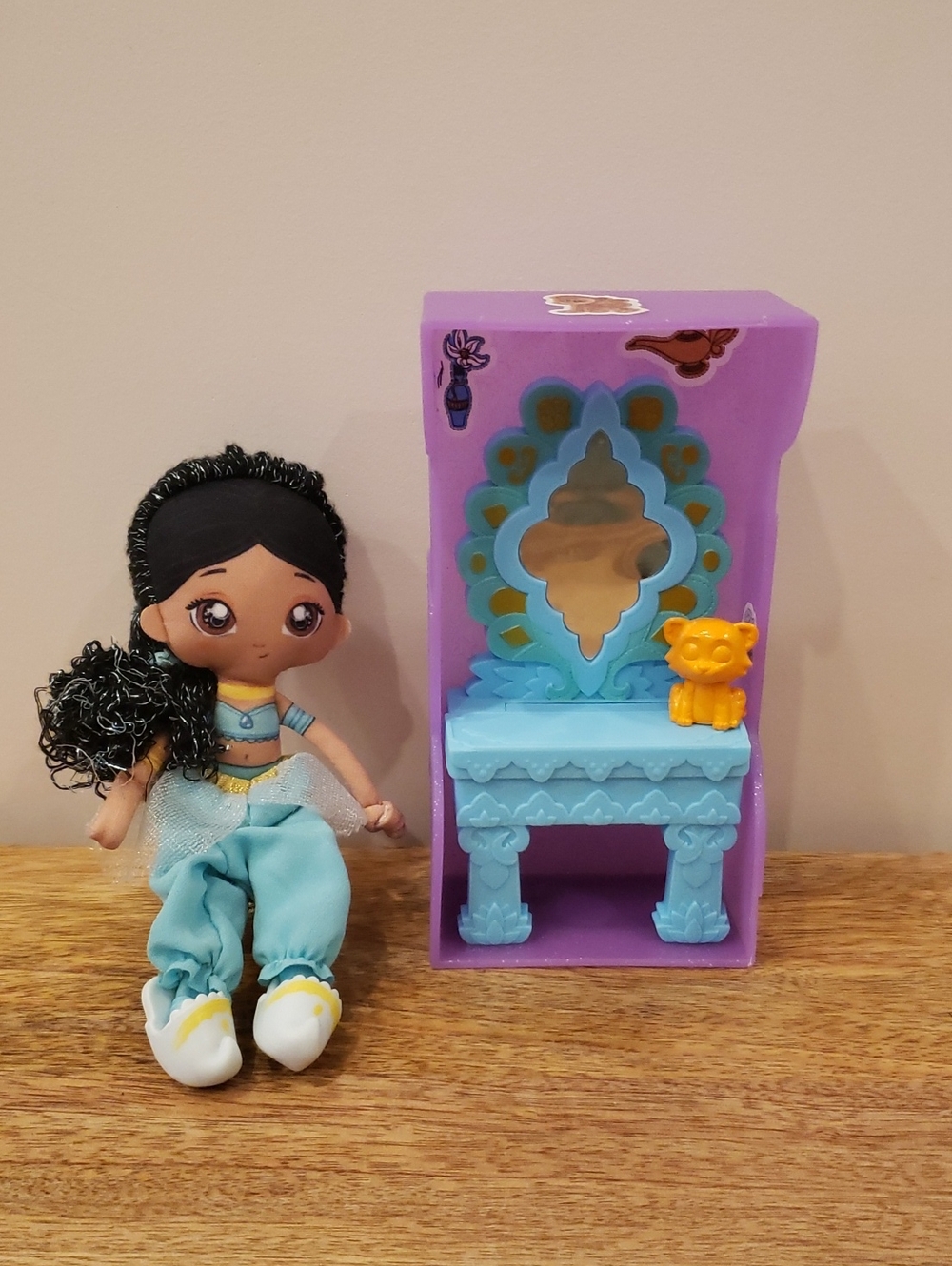 Disney Sweet Seams Aladdin (Jasmine) Rag Doll And Playset